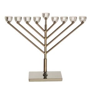 חנוכיית מתכת עם ראשי קריסטל