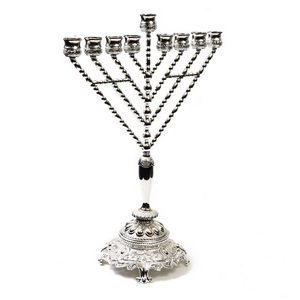 חנוכייה דגם חבד